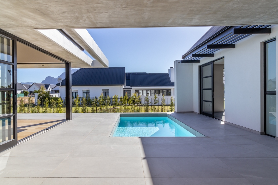 4 Bedroom Property for Sale in Pearl Valley at Val de Vie Western Cape